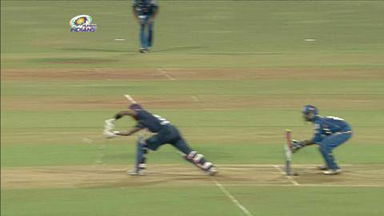 M10: MI vs DD – Unmukt Chand Wicket