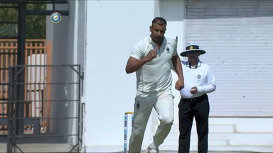 Ishwar Pandey's impressive 5/72
