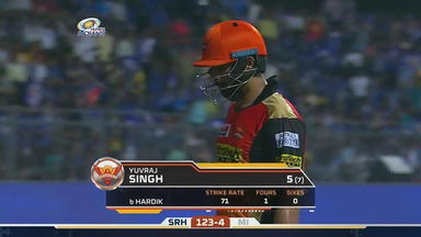 M10: MI vs SRH – Yuvraj Singh Wicket