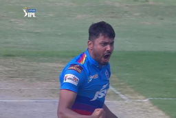 You miss, I hit! Avesh cleans up Hardik & Coulter-Nile