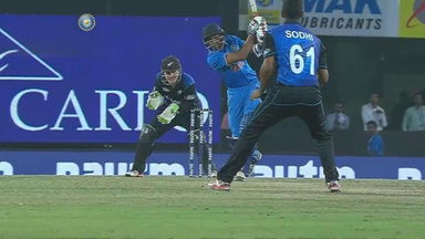 IND vs NZ 2016, 4th ODI: Dhawal Kulkarni  Six