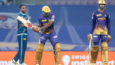 Dayal vs Russell: A tale of one no-ball and two sixes