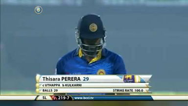 4TH ODI: IND vs SL – Thisara Perera Wicket
