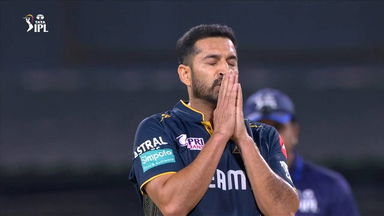 6 & OUT! Mohit Sharma's perfect reply to Prabhsimran