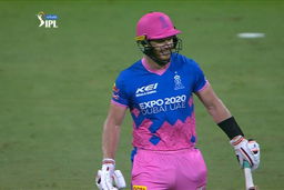 Curran's booming delivery to Phillips has everyone is splits