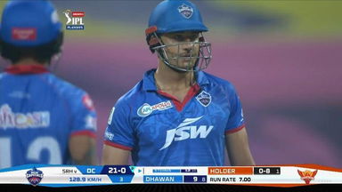 Opener Stoinis smashes 38(27)