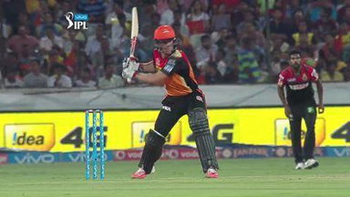 M27: SRH vs RCB – Moises Henriques Six