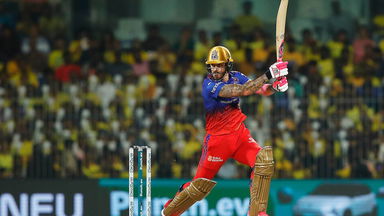 4,4,4,4: Du Plessis hits the fifth gear early