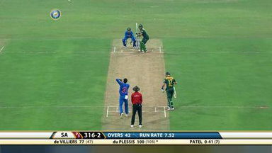 5TH ODI: IND vs SA – Francois du Plessis Six
