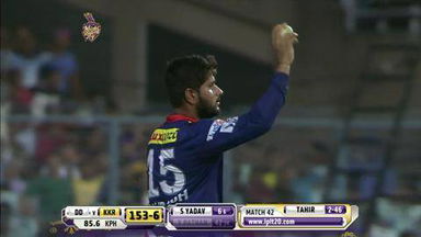 M42: KKR vs DD – Yusuf Pathan Wicket