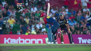 M2: DD vs KKR – Virender Sehwag six