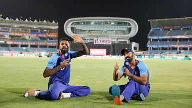 Hardik Pandya interviews 'inspirational' Dinesh Karthik