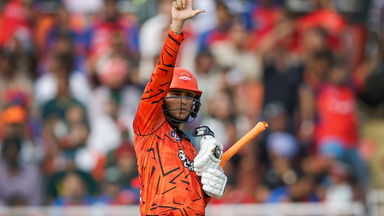 74 (28): Abhishek Sharma tears the PBKS bowling attack apart