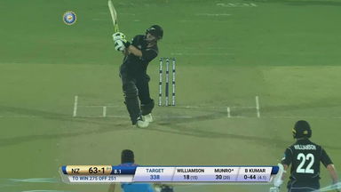 IND vs NZ 2017, 3rd ODI: Colin Munro Six