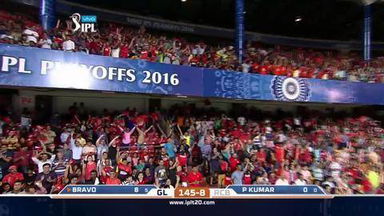 M57: GL vs RCB – Dwayne Bravo Wicket