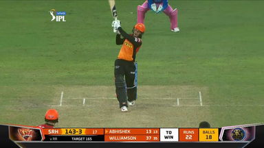M40: SRH vs RR – Abhishek Sharma Six