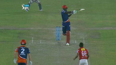 M36: KXIP vs DD – Carlos Brathwaite Wicket