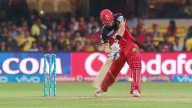 M11: RCB vs DD – Shane Watson Six
