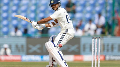 50 up in style: Jaiswal goes 4,4,4