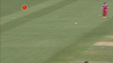 M5: RCB vs MI –  Michael Hussey Wicket