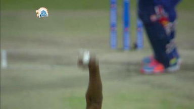 M8: CSK vs DD –  Manoj Tiwary Wicket