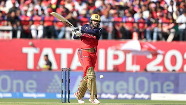 6, 4, 6! Venky Iyer shifts gears after 50