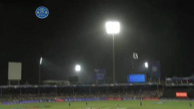 M7: RR vs KXIP –  Glenn Maxwell Wicket