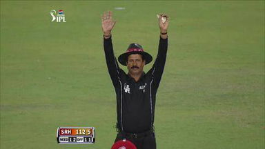 M25: SRH vs KXIP – Thisara Perera Six