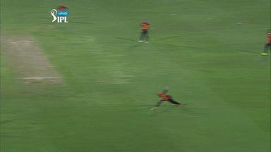 M34: SRH vs GL – Dinesh Karthik Wicket