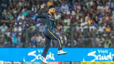 2 in 1: Rashid sends back both MI openers