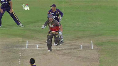 M72: SRH vs KKR  – Cameron White Wicket