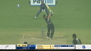 IND vs NZ 2021, 3RD T20I : Martin Guptill Six