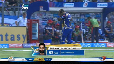 M09: MI vs DD – Suryakumar Yadav Wicket