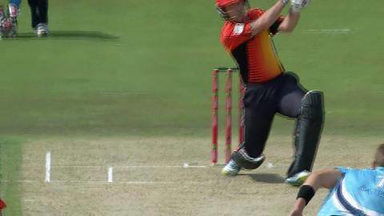 M19: AA vs PER – Ronchi c Guptill b Bates
