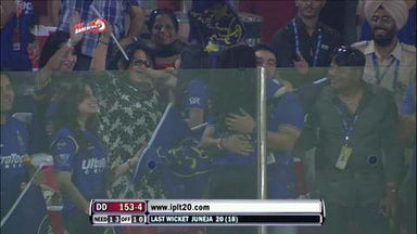 M4: DD vs RR – David Warner Wicket