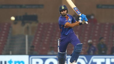 Shreyas Iyer's stroke-filled 57* (28)