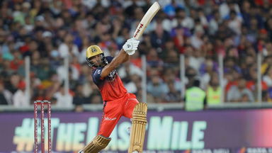Mayank Agarwal's brisk 24(18)