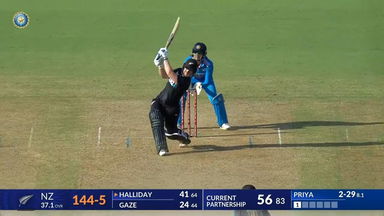 IND-W vs NZ-W 2024, 3rd ODI: Brooke Halliday Six