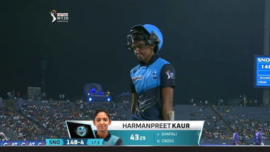 Final: Supernovas vs Velocity – Harmanpreet Kaur Wicket