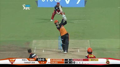 M51: RCB vs SRH – Alex Hales Six