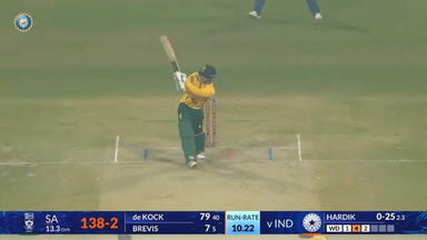 IND vs SA 2025, 2nd T20I: Quinton De Kock Six