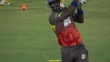 M54: SRH vs CSK – Darren Sammy Wicket