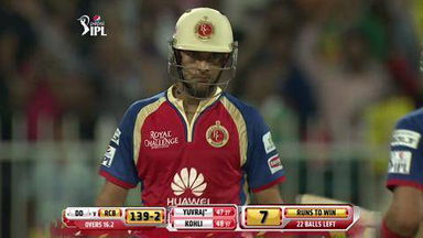M2: DD vs RCB – Yuvraj Singh Six