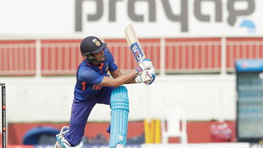 Gill’s effortless SIX