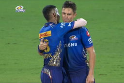 M09: MI vs SRH  –  Khaleel Ahmed Wicket