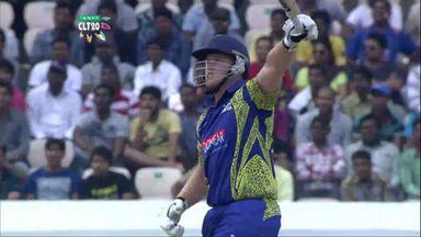 CLT20 2014 M6: COB vs HOB  –   Match Antics