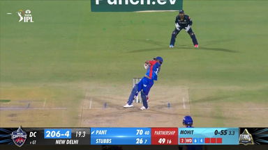 M40: DC vs GT – Rishabh Pant Six