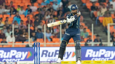 4 x 3: Hardik Pandya attacks early
