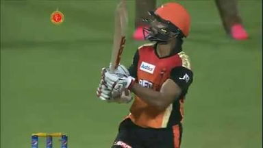 M8: RCB vs SRH – Shikhar Dhawan Six