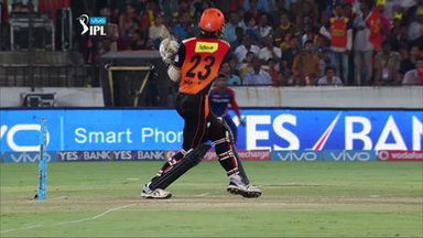M42: SRH vs DD – Naman Ojha Wicket